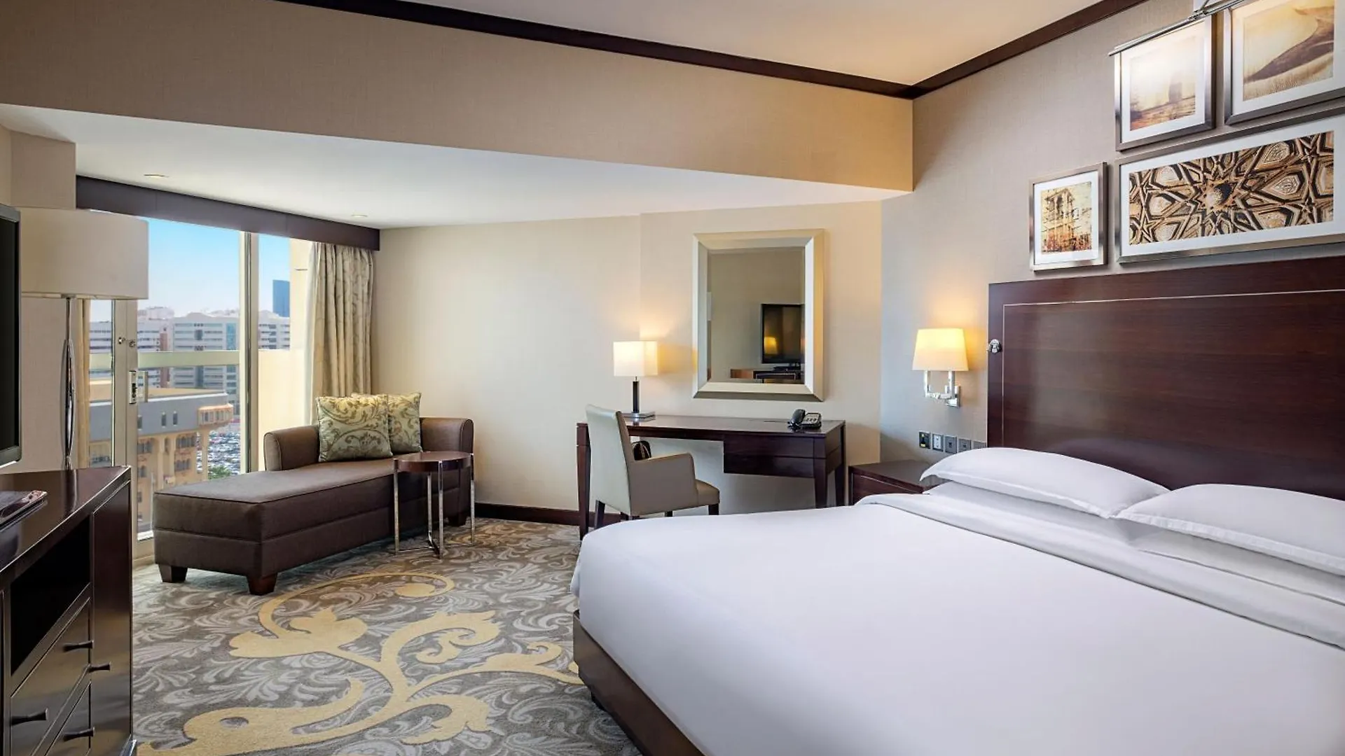 Sheraton Dubai Creek Hotel & Towers 5*,  United Arab Emirates